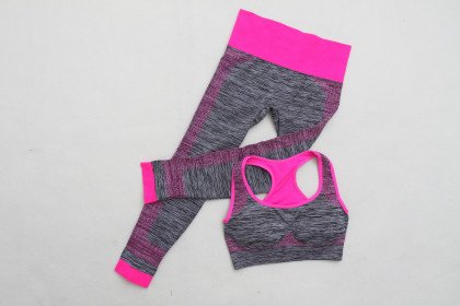 قطعتان من الملابس الرياضية القابلة للتمدد على شكل حرف G وسروال اللياقة البدنية